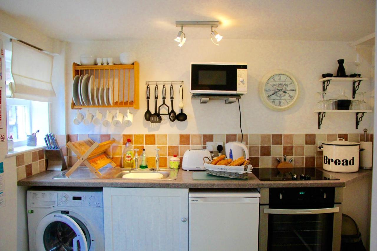 Romantic Flint Cottage On The Suffolk Coast Saxmundham Eksteriør billede