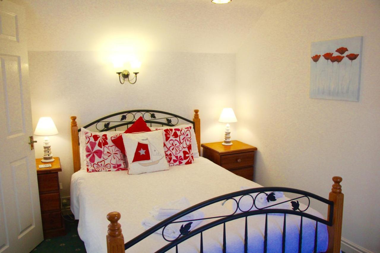 Romantic Flint Cottage On The Suffolk Coast Saxmundham Eksteriør billede