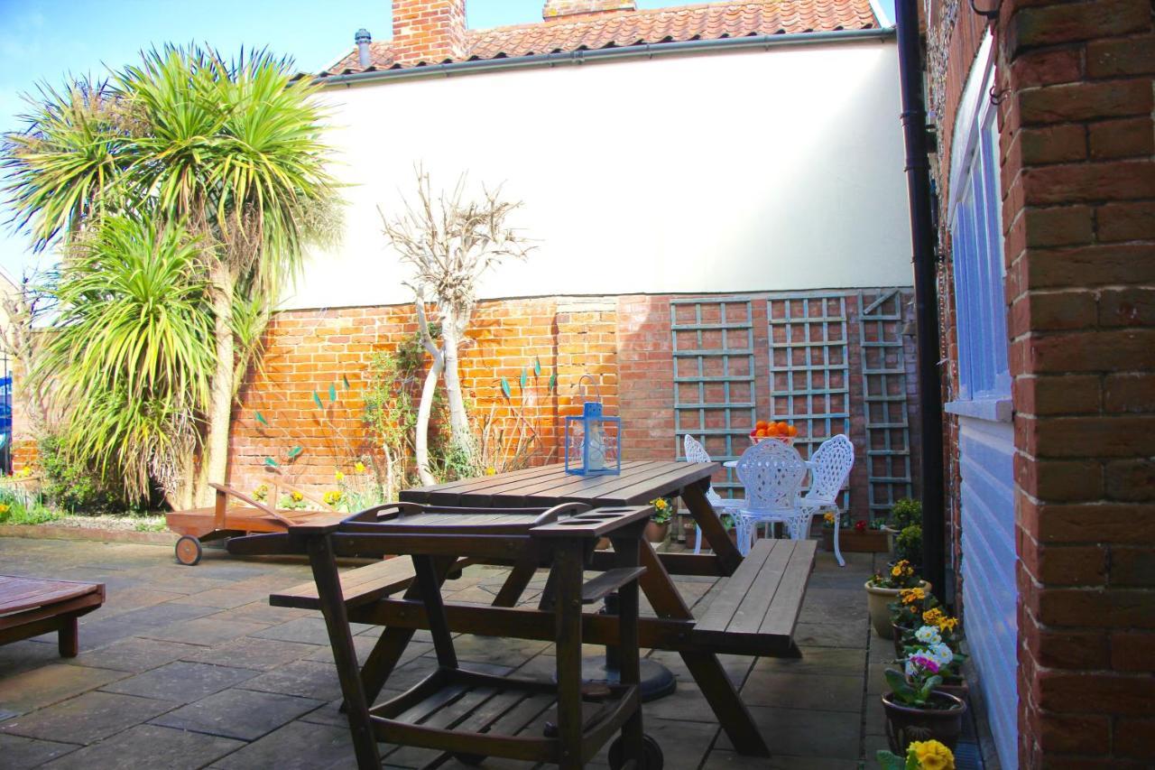 Romantic Flint Cottage On The Suffolk Coast Saxmundham Eksteriør billede