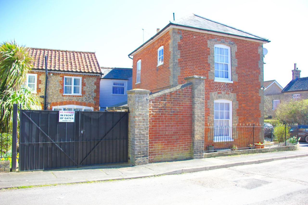 Romantic Flint Cottage On The Suffolk Coast Saxmundham Eksteriør billede